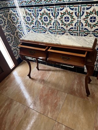 Elegante mueble recibidor mármol y madera