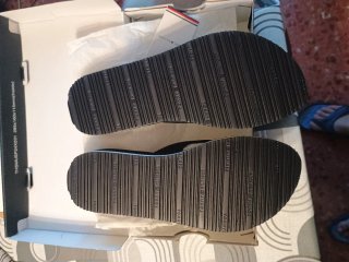 Sandalias Tommy Hilfiger Negras y Blancas