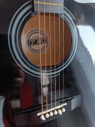 Guitarra Electroacústica Negra Cutaway