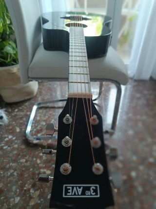 Guitarra Electroacústica Negra Cutaway