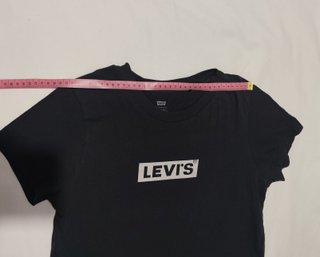 Camiseta Levi's Perfect Tee Negra – Talla / Size S