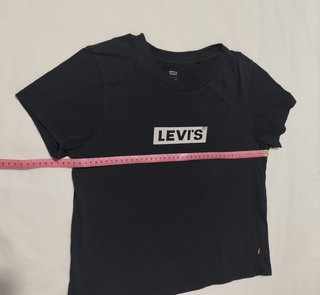 Camiseta Levi's Perfect Tee Negra – Talla / Size S