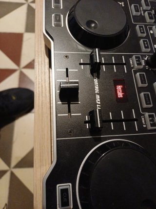 Hercules DJControl MP3 LE Controlador DJ