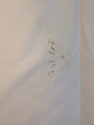 Mantel bordado blanco