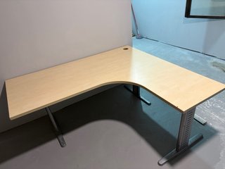 Base de mesa metálica gris para oficina