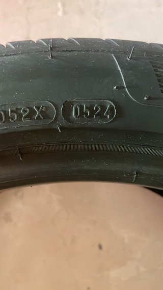 2 Ruedas Michelin 245/40 R18