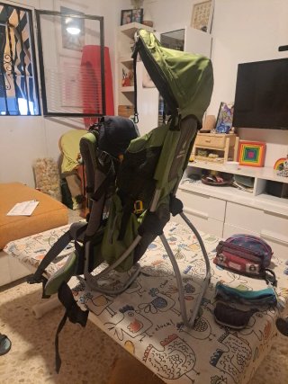 Mochila portabebés senderismo