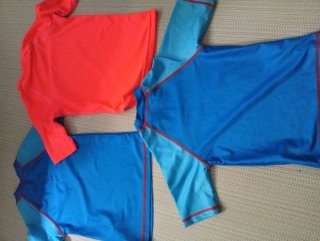 Lefties 3 Camisetas solares talla 4-6 años