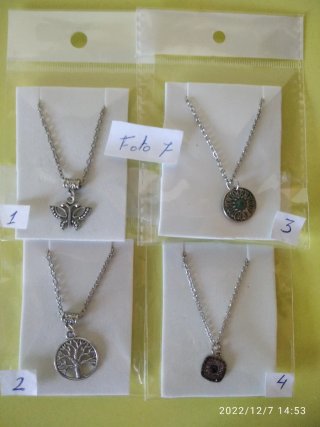 Lote 40 collares cadena a 1€ cada uno o todos 30€