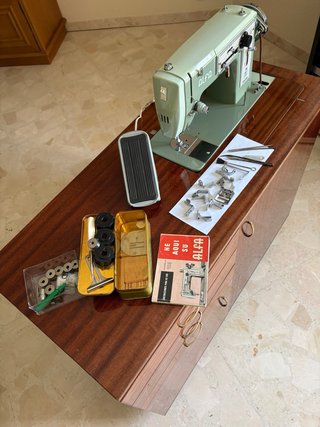 Máquina de coser Alfa 104
