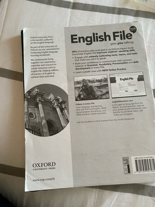 English File A1-A2 Elementary With Online Pract...