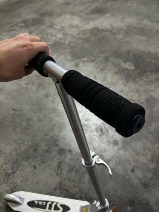 Patinete metálico de 2 ruedas