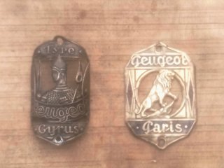Chapas placas escudos PEUGEOT Paris / Type Cyrus