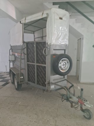 Remolque transporte animales vivos