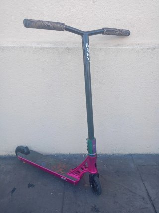 Scooter Apex Negro y Rosa
