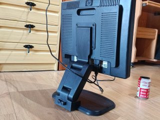 Monitor de 19 pulgadas rotativo y altura ajustable