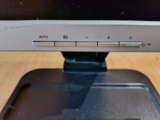 Monitor de 19 pulgadas rotativo y altura ajustable
