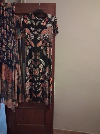 Vestido estampado floral negro