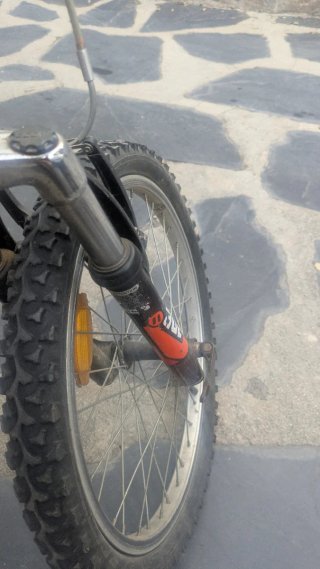 Bicicleta infantil rossa Btwin