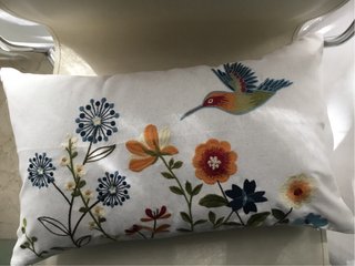 Funda Cojín Bordada Pájaro y Flores 30x50