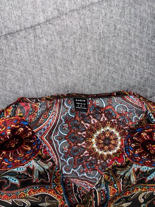 Blusa estampada manga campana