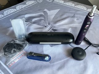 Oral-B IO 8 Spazzolino Elettrico Viola