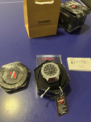 Reloj Casio G-Shock GM-2100 Plata y Negro