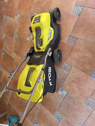 Cortacésped Eléctrico Ryobi 1500W 37cm