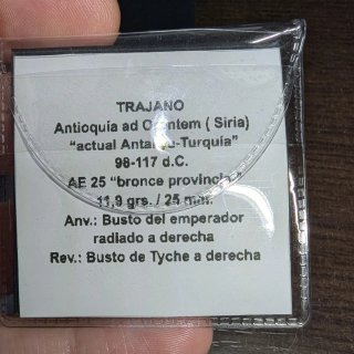 Moneda provincial Tiberio Antioquía AE25