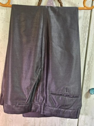Traje gris hombre