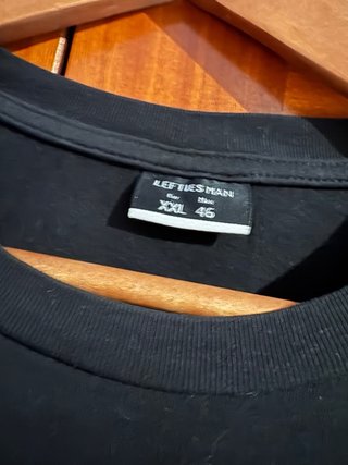 Camiseta Negra con Diseño Daylight