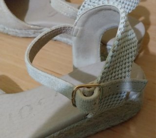 Sandalias esparto beige con brillos