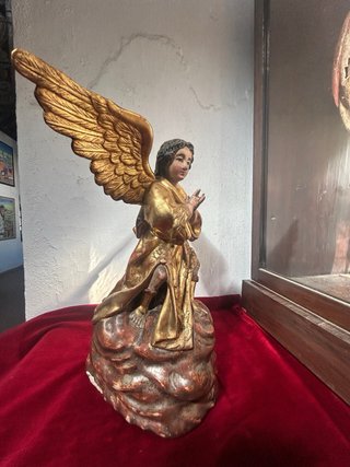 Angel Adorador ojos de cristal 40cm