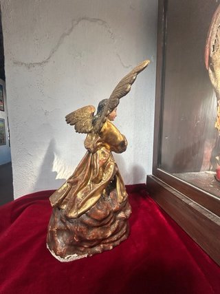 Angel Adorador ojos de cristal 40cm