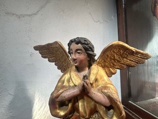 Angel Adorador ojos de cristal 40cm
