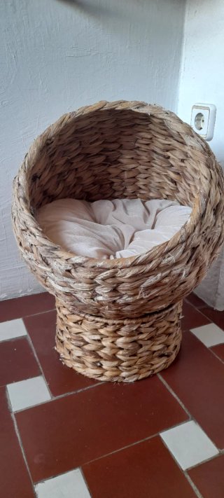 Cama cueva gato mimbre (Cojín original impecable)