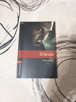 Oxford Bookworms Library: Stage 2: Dracula