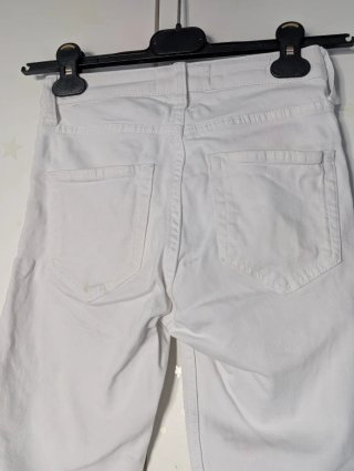 Pantalón tejano blanco Mango