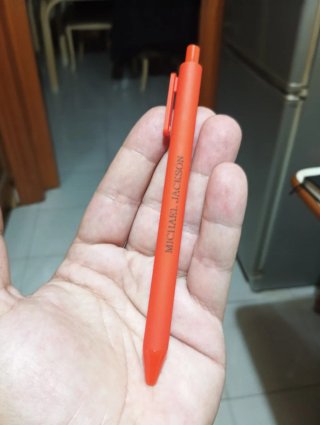 Llavero, Bolígrafo y Pendrive Thriller