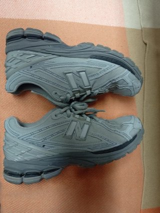 New Balance 1906R Talla 40.5 Gris