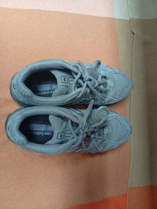New Balance 1906R Talla 40.5 Gris