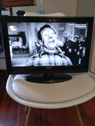 Televisor OKI Negro con Mando