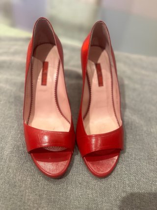 Zapatos de salón Carolina Herrera rojos