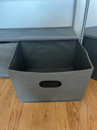 Zapatera de tela y metal gris