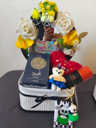 Cesta regalo sorpresa cumpleaños