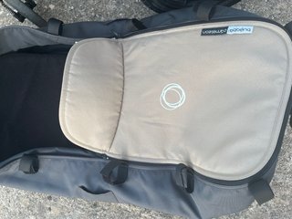 Carro, cuco ( BUGABOO) y silla coche bebé (JANE)