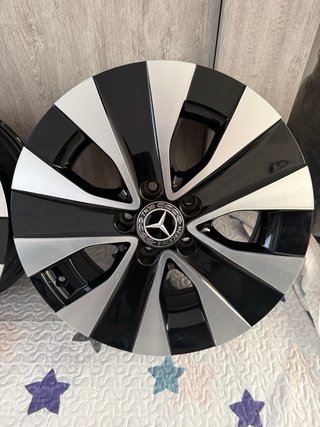 Llantas 17" Originales Mercedes Clase V W447