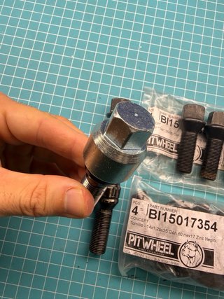 Tornillos para separadores M14 x 1.25 35mm