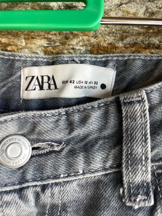 Pantalón Zara Gris Brillos Talla 42