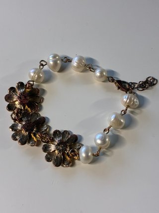 Pulsera Perlas Cultivadas Flores Vintage Oro